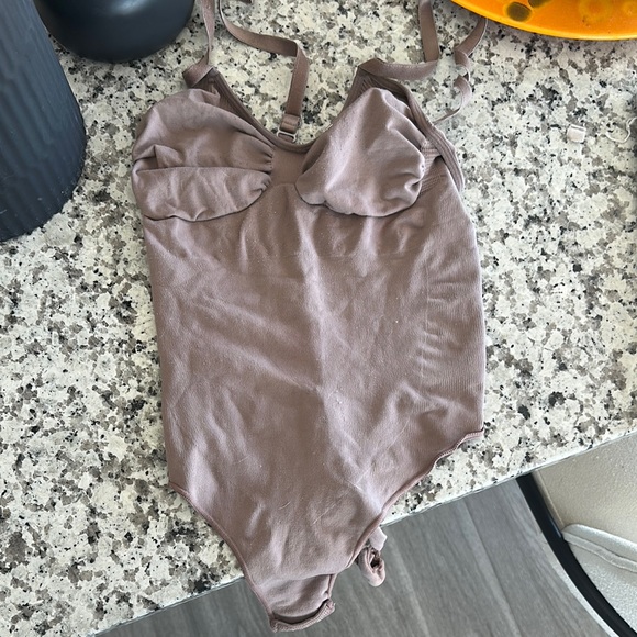 SKIMS Brown Bodysuit with High-Cut Design - Picture 1 of 1